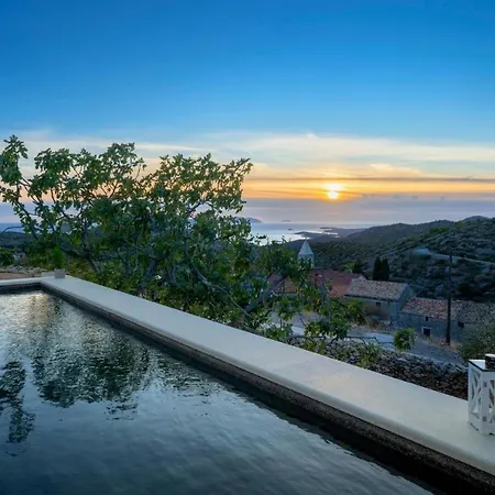 Peaceful & Secluded Retreat House Kod Kapetana Hvar Iii Semesterbostad Veliko Grablje