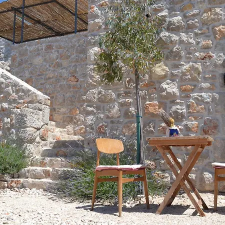 Semesterbostad Peaceful & Secluded Retreat House Kod Kapetana Hvar Iii *